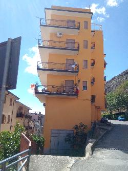 immobile
