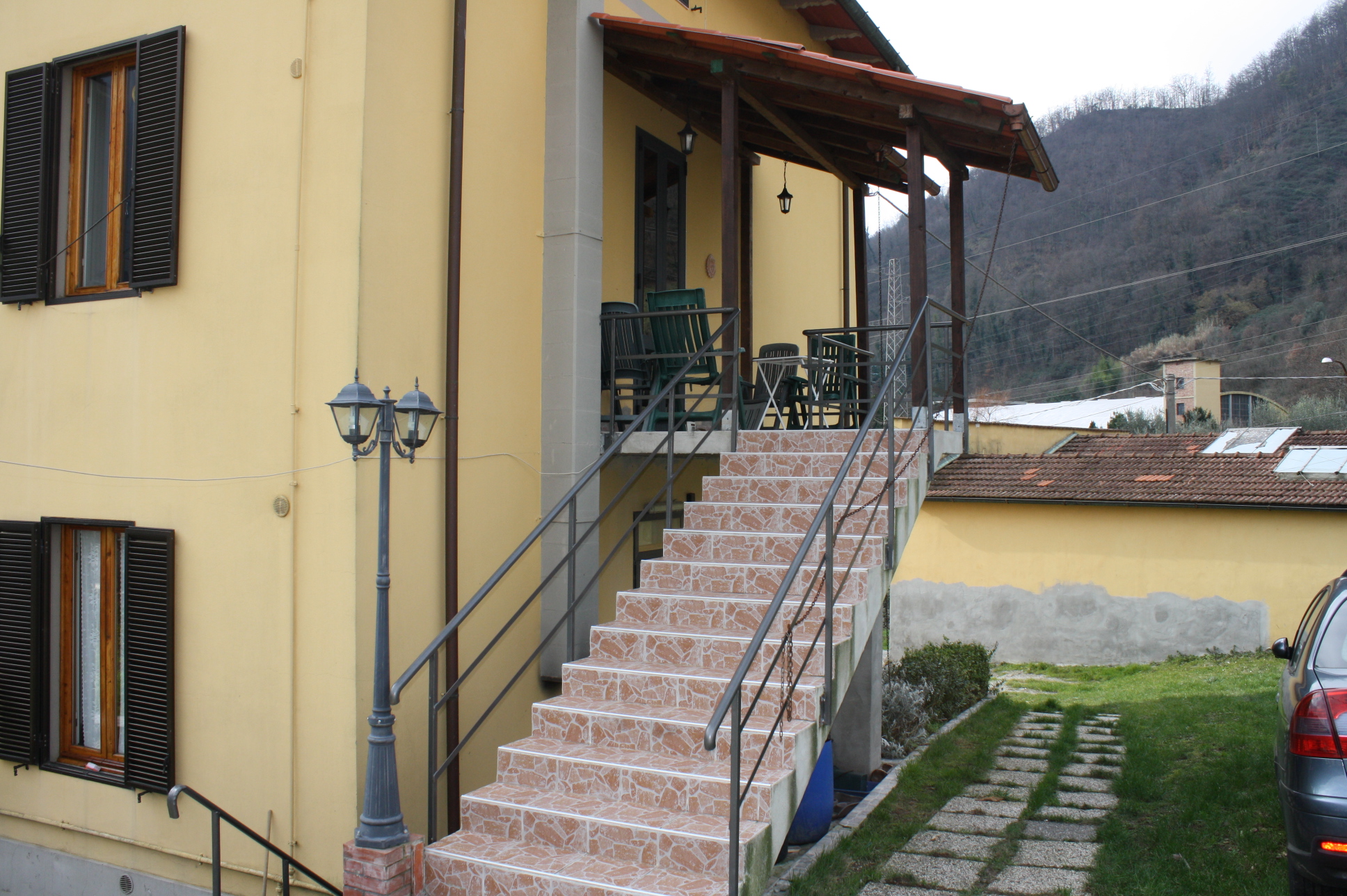 Villa Bifamiliare VERNIO vendita    Consimm Agency Prato