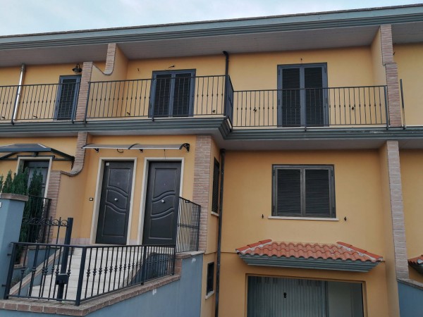 Appartamento ROTONDI vendita    Gastone RE